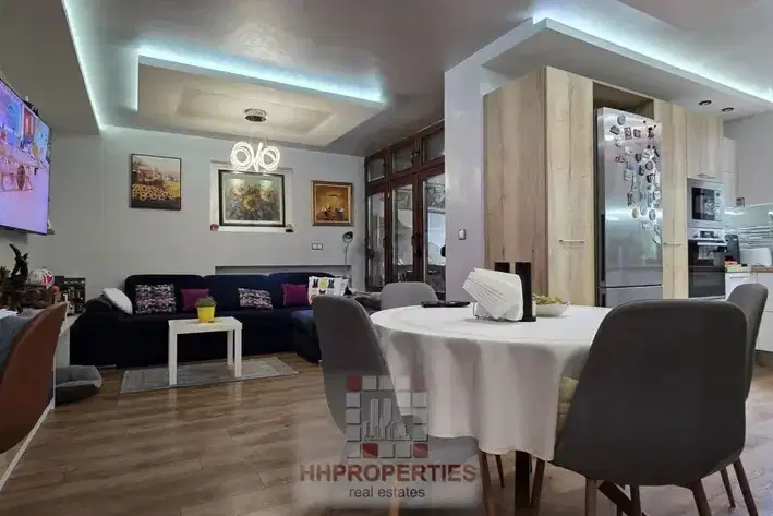 4-bedroom apartment in Plovdiv, Centyr