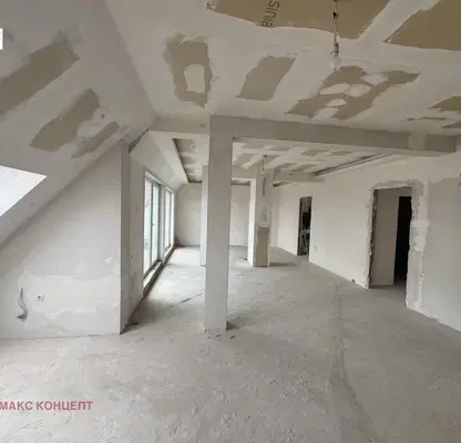 Снимка 4 — Многостаен апартамент в Шумен, Пазара