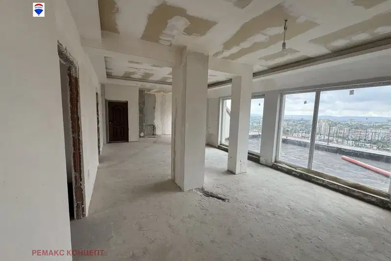 4-bedroom apartment in Shumen, Pazara