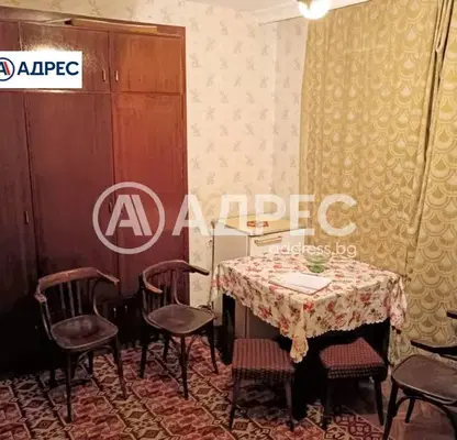 Снимка 3 — Многостаен апартамент в Раз, Варош