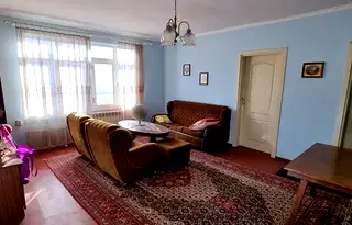 Многостаен апартамент в Раз, Възраждане
