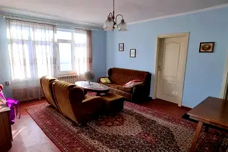 Многостаен апартамент в Раз, Възраждане