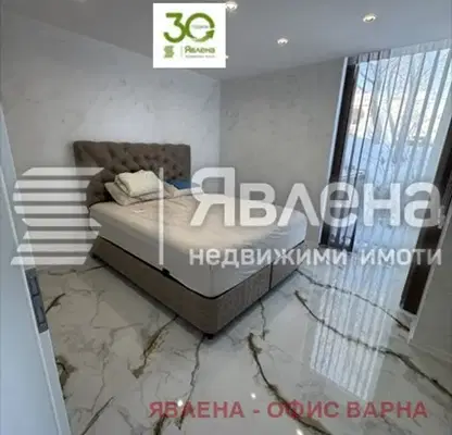Снимка 4 — Многостаен апартамент в Бургас, Обзор