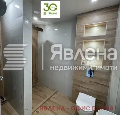 Снимка 5 — Многостаен апартамент в Бургас, Обзор