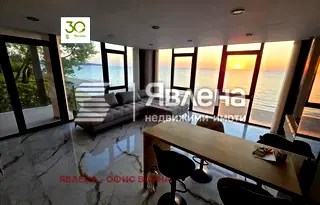 Многостаен апартамент в Бургас, Обзор
