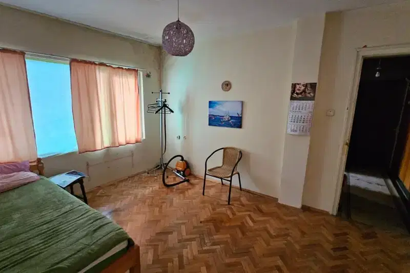 2-bedroom apartment in Raz, Tsentar
