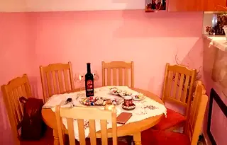 Двустаен апартамент в Перник, Център