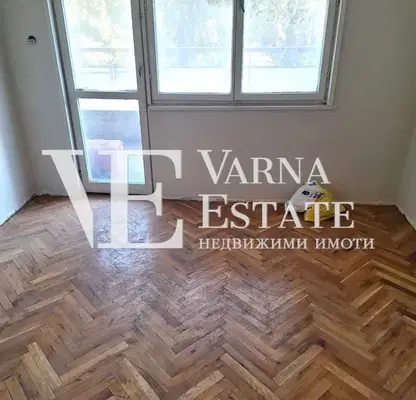 Снимка 4 — Двустаен апартамент във Варна, Лятно кино Тракия