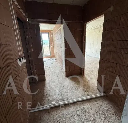 Снимка 4 — Двустаен апартамент в Пловдив, Остромила