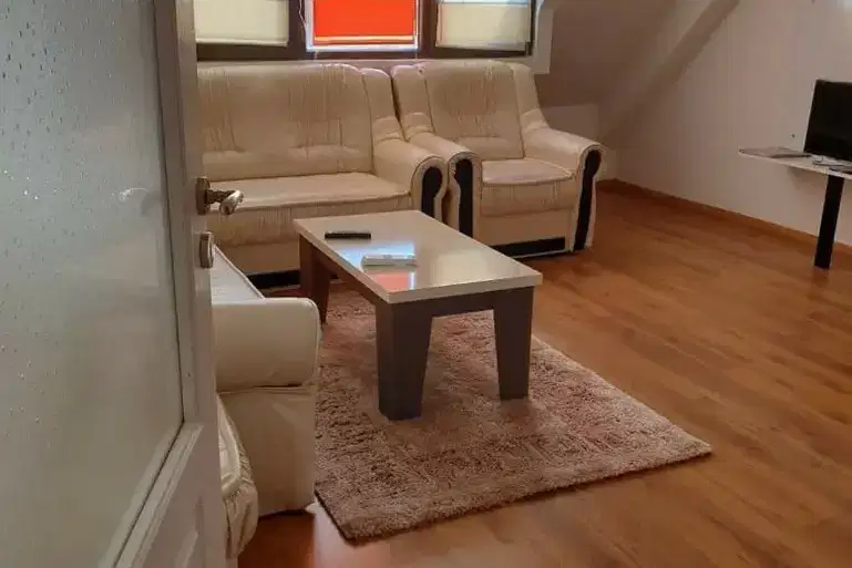 2-bedroom apartment in Kyrdjali, Vyzrojdenci