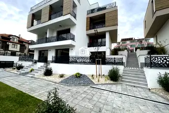 Двустаен апартамент в Бургас, Созопол