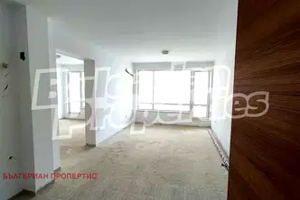 Двустаен апартамент във Варна, Бяла