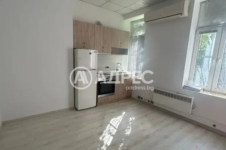 Floor of House in Veliko Tyrnovo, Centyr
