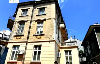 Етаж от къща в Бургас, Център
