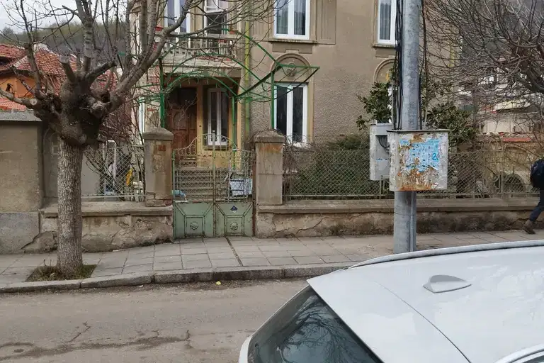 Floor of House in Oblast Kyustendil, Dupnica