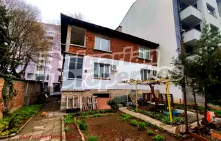 Етаж от къща в Пловдив, Асенов