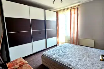 Етаж от къща в София, Елин Пелин