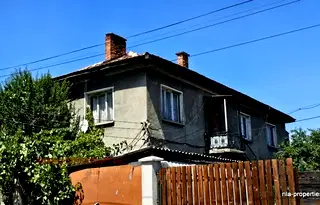 Етаж от къща в София, Костенец