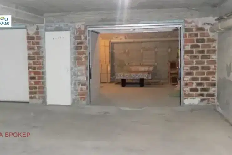 Garage/Parking in Kyrdjali, Centyr