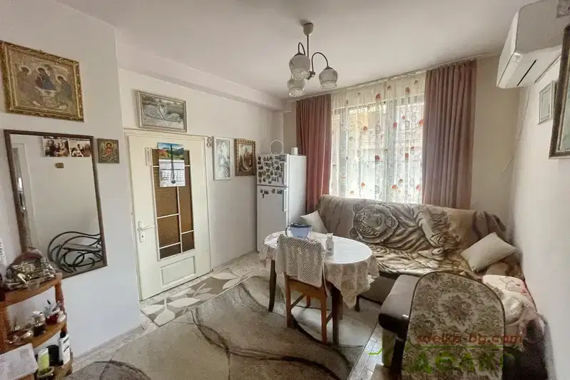House in Gabrovo, Centyr