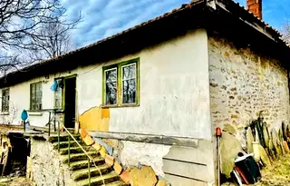 Къща в Габрово, с. Междени