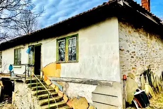 Къща в Габрово, с. Междени