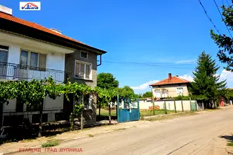 Къща в Кюстендил, с. Яхиново