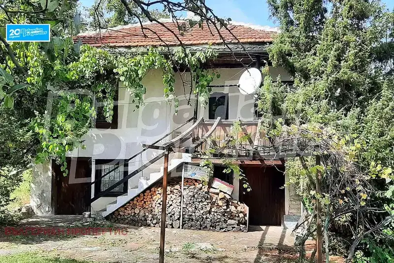 Къща в Ловеч, с. Батулци