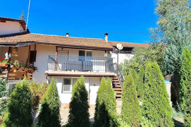 House in Oblast Pernik, Chuipetlovo