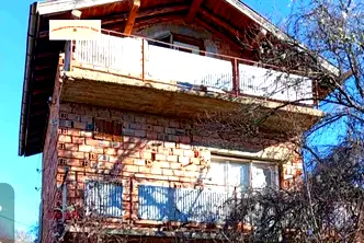 Къща в Перник, с. Зелени