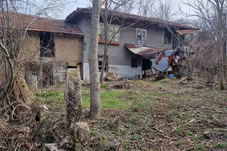 House in Oblast Ruse, Nisovo