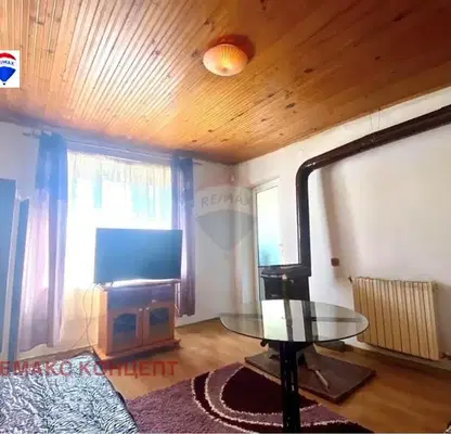 Photo 4 — House in Oblast Shumen, Ovcharovo
