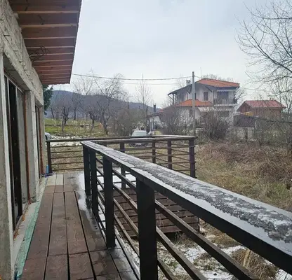 Photo 2 — House in област София, Pravec
