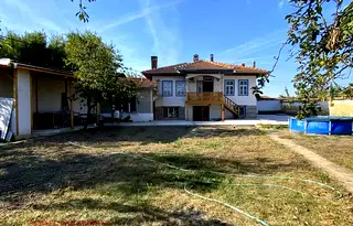 Къща във Велико Търново, с. Ресен
