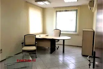 Офис във Варна, Център