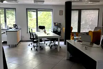 Офис в София, Иван Вазов