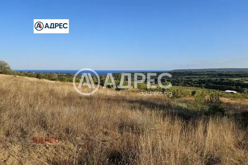 Парцел във Варна, м-т Боровец - юг