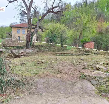 Снимка 2 — Парцел в Габрово, с. Жълтеш