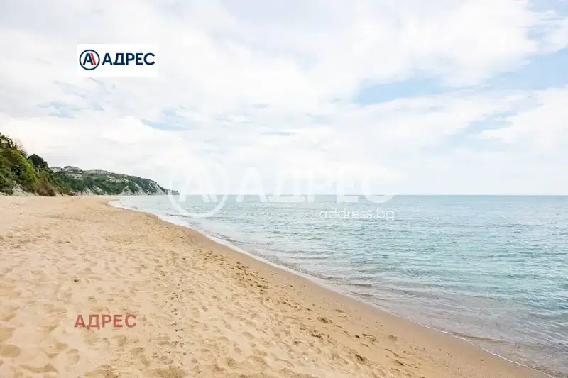 Парцел във Варна, Бяла