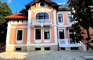 Промишлена сграда във Варна, Център