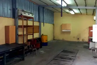Промишлена сграда в Русе, Родина 1
