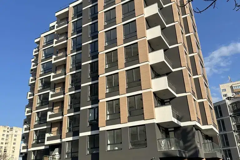 3-bedroom apartment in Sofiya, Bykston