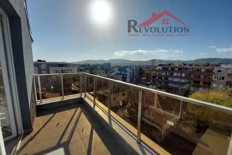 3-bedroom apartment in Kyrdjali, Centyr
