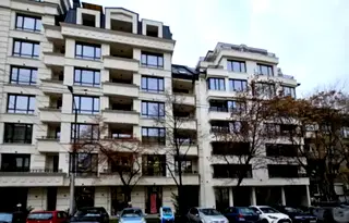 Тристаен апартамент в София, Център