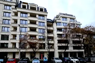 Тристаен апартамент в София, Център