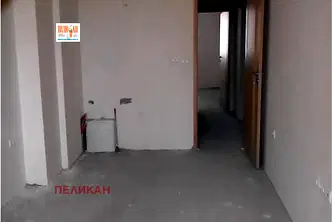 Тристаен апартамент във Велико Търново, Център