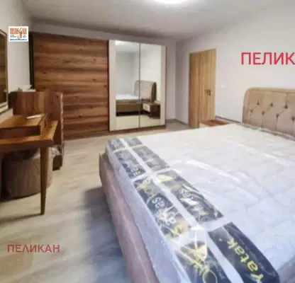 Снимка 2 — Тристаен апартамент във Велико Търново, Център