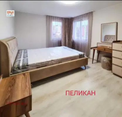 Снимка 3 — Тристаен апартамент във Велико Търново, Център