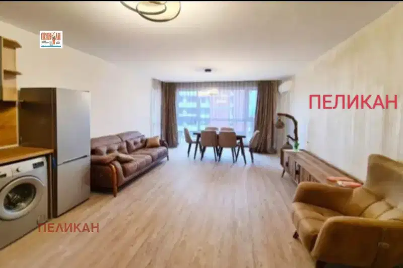 Тристаен апартамент във Велико Търново, Център