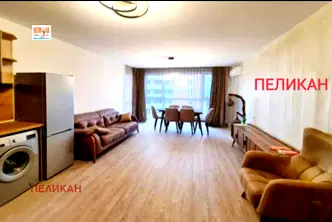 Тристаен апартамент във Велико Търново, Център